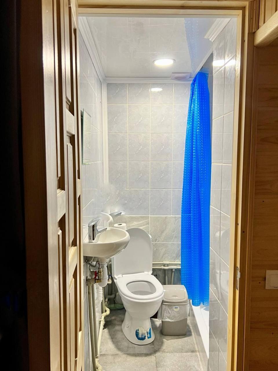 Hotel Хатинка Yaremche Exterior foto